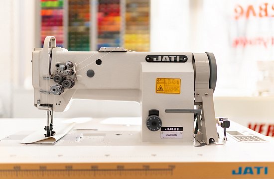 Промышленная швейная машина двухигольная с тройным продвижением JATI
